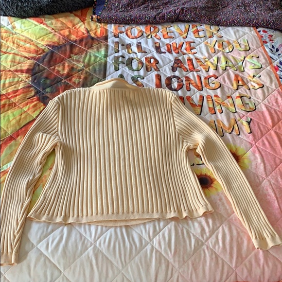 It’s Sweater Weather!!! - Picture 4 of 8